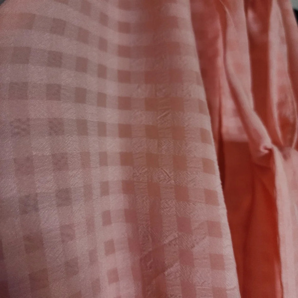 Torrid Pink Clip Chiffon Mock Neck Halter. Sleeveless top. Women's size 3X - Picture 12 of 16